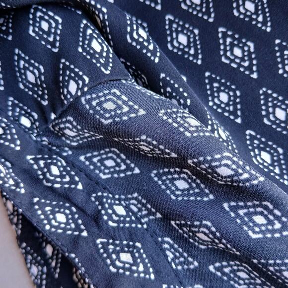 Ann Taylor Sleeveless Camp Tunic Small split neck tank top half snap dual fabric - Picture 4 of 10